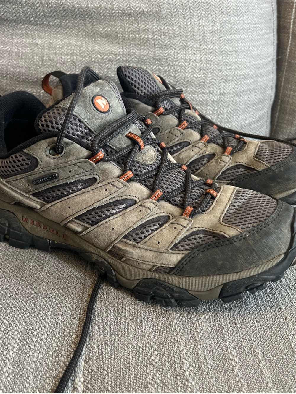 Merrell Hiking Shoes Mens Size 10.5 Suede Vibram Outdoor Trail J06029 Moab 3